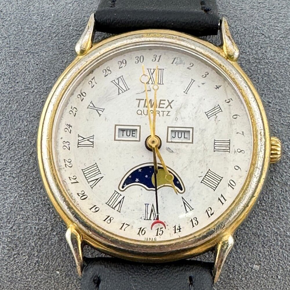 Vintage Working TIMEX Classic Elegant Triple Date Calendar Moon Phase Watch